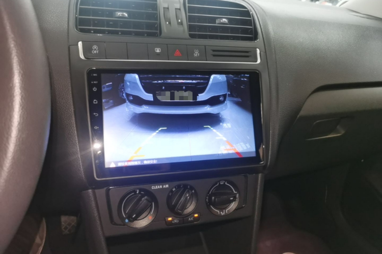Volkswagen Polo 2019 car image #17
