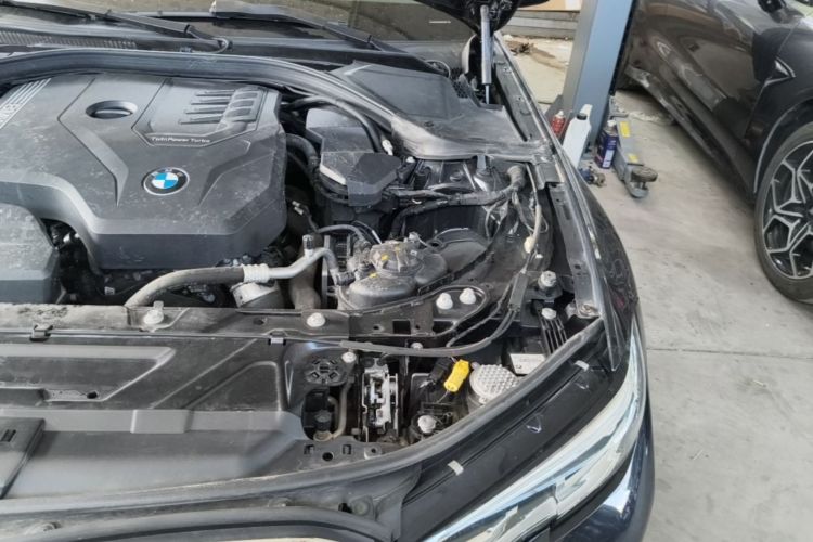 BMW 3 Series 2022 car image #24