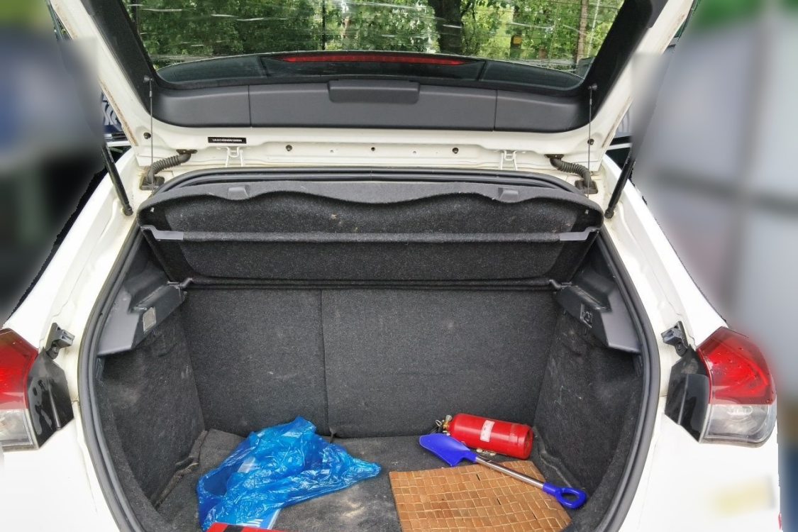 MG 5 2014 car image #8