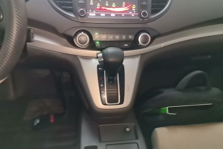 Honda CR-V 2015 #18 Honda CR-V 2015 car image #18