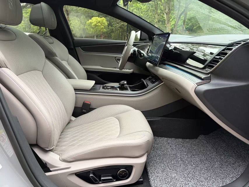 BYD Han 2025 car image #6