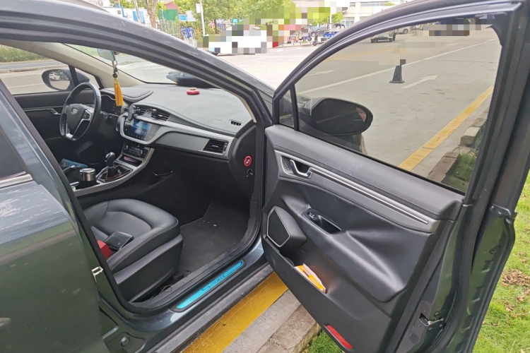 GEELY Emgrand GS 2018 #21 GEELY Emgrand GS 2018 car image #21