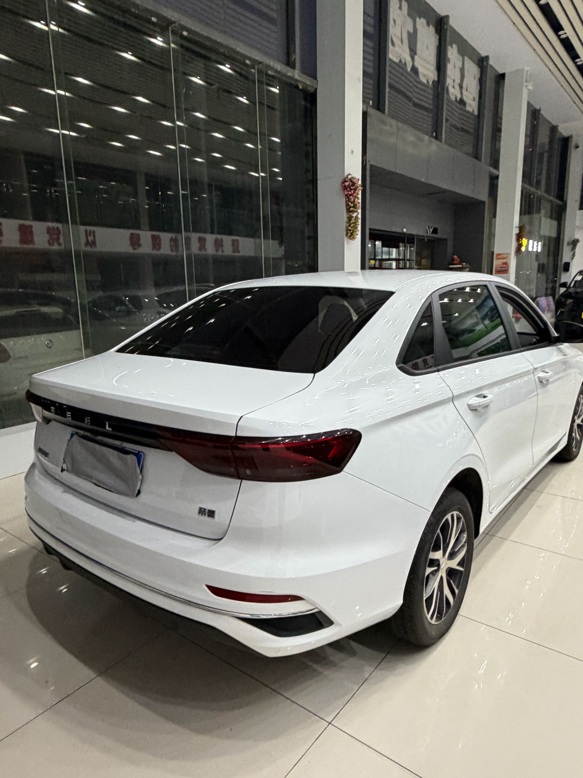 GEELY Emgrand 2025 #6 GEELY Emgrand 2025 immagine di auto #6