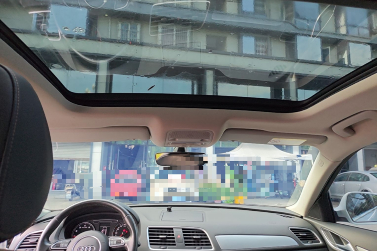 Audi Q3 2018 immagine di auto #18