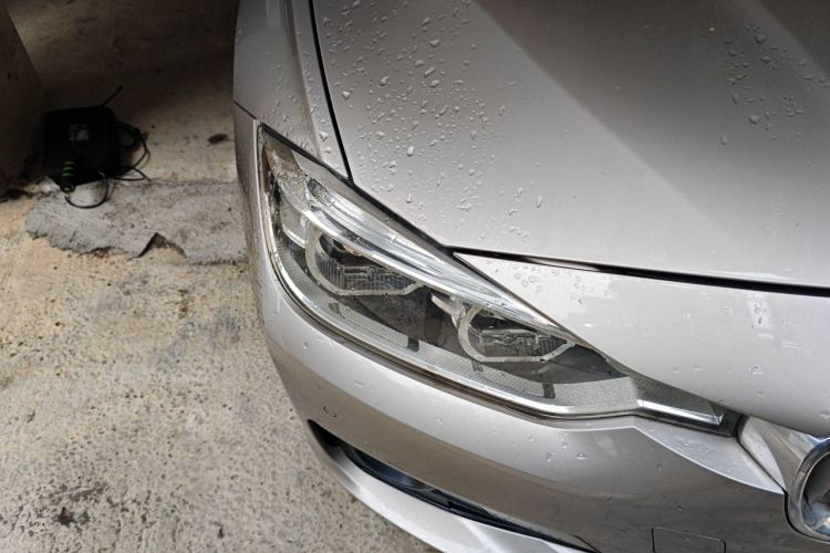 BMW 3 Series 2018 #8 BMW 3 Series 2018 car image #8