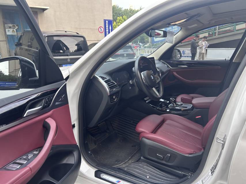 BMW X3 2024 car image #4