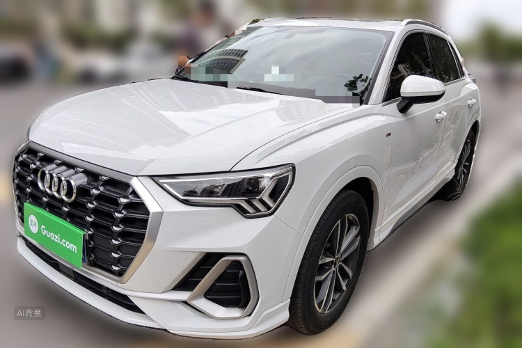 Audi Q3 2022 car image #2