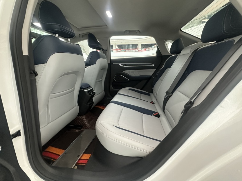 GEELY Emgrand 2023 #8 GEELY Emgrand 2023 car image #8