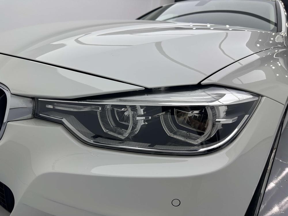 BMW 3 Series 2017 car image #9
