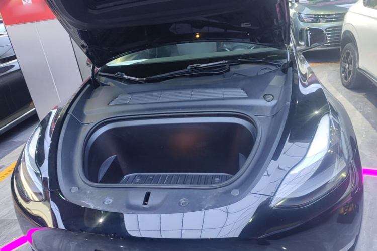 Tesla Model Y 2022 #20 Tesla Model Y 2022 car image #20