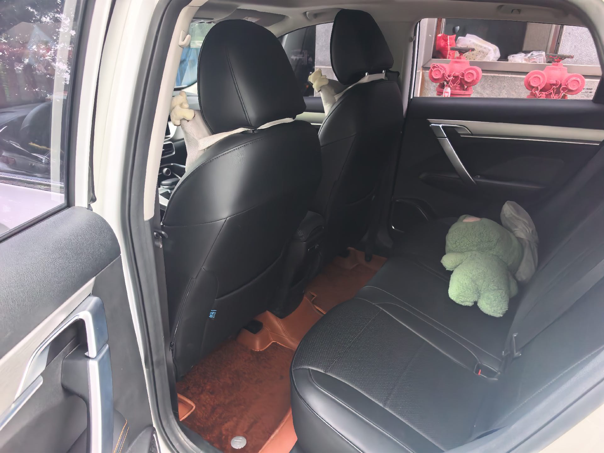 GEELY Coolray 2023 car image #4