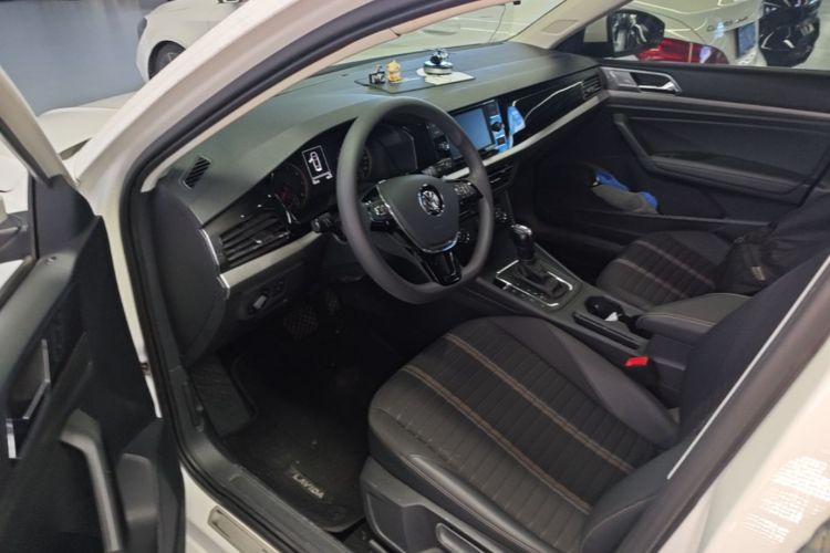 Volkswagen Lavida 2019 #15 Volkswagen Lavida 2019 car image #15