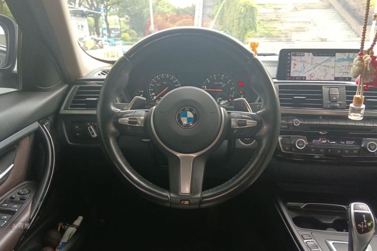 BMW 3 Series 2018 #12 BMW 3 Series 2018 car image #12