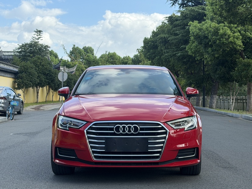 Audi A3 2019 car image #2