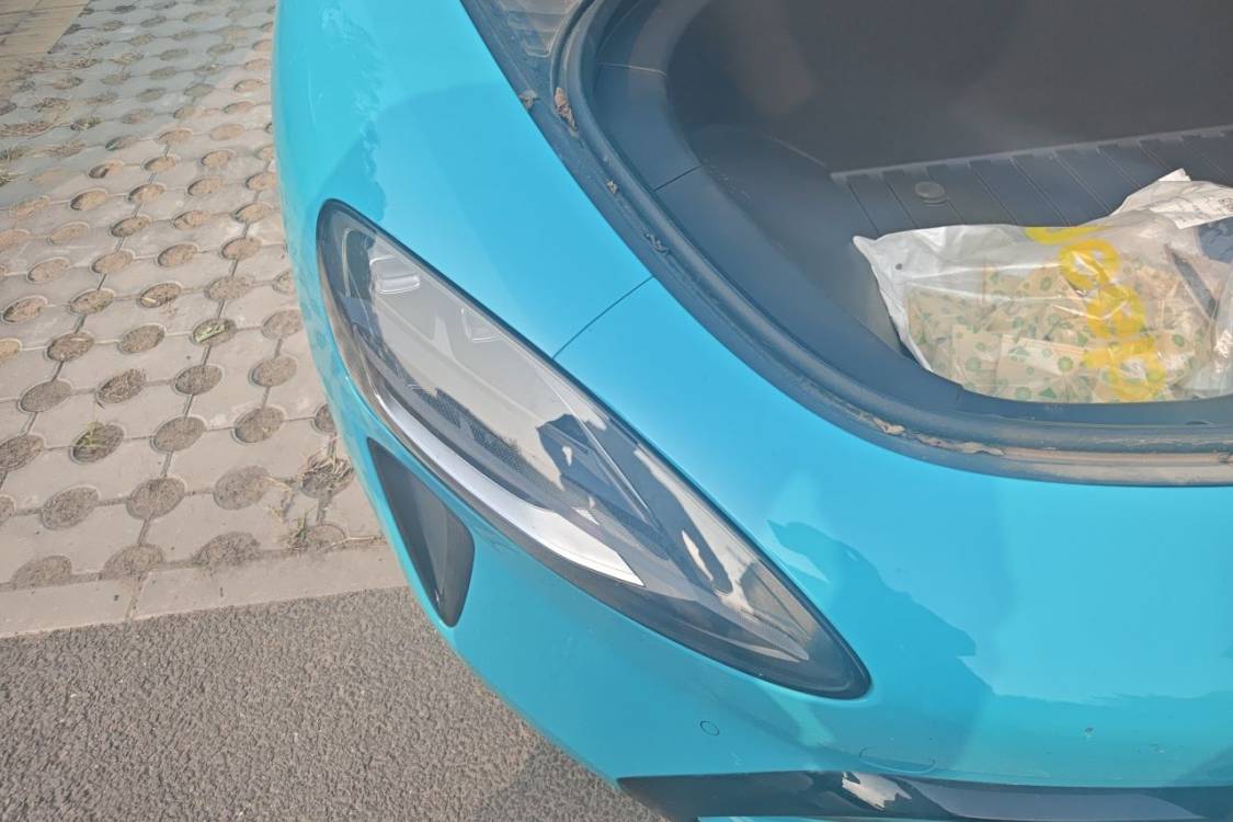MI SU7 2024 immagine di auto #11