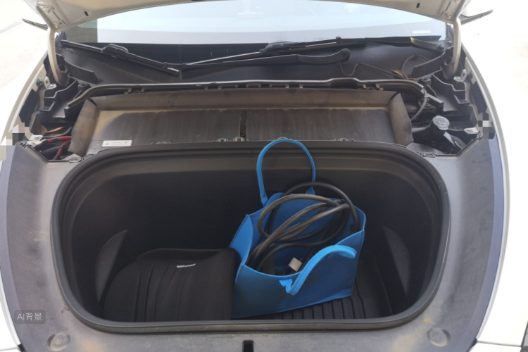Tesla Model Y 2023 car image #22