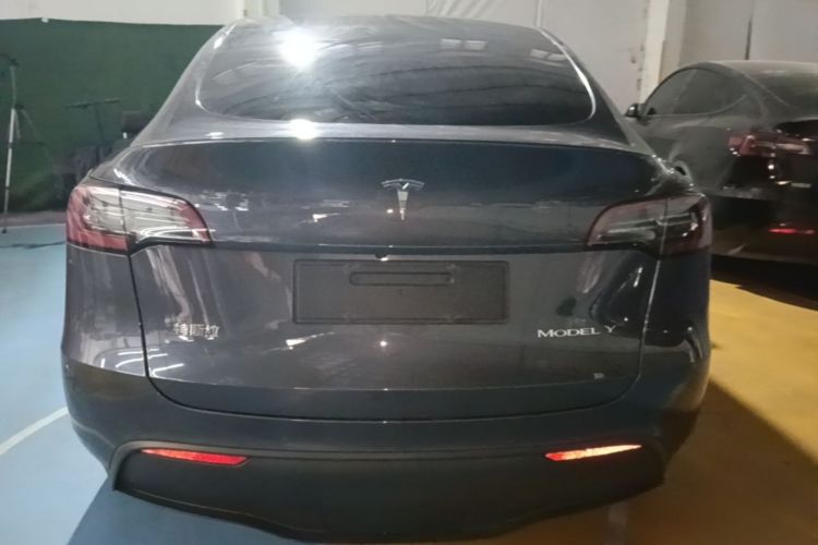 Tesla Model Y 2022 #6 Tesla Model Y 2022 car image #6