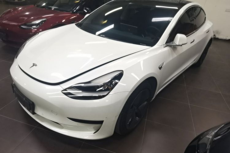 Tesla Model 3 2020 car image #2