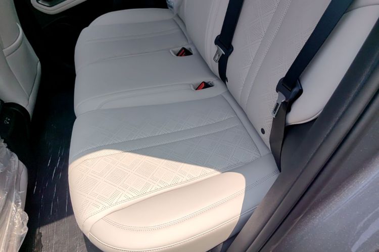 BYD YuanUP 2026 #17 BYD YuanUP 2026 car image #17