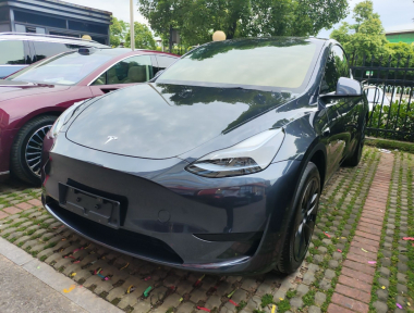 Tesla Model Y 2025 car image 