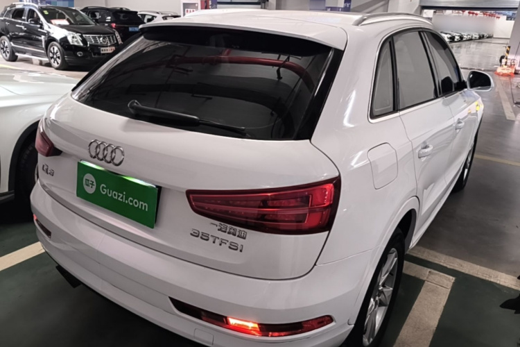 Audi Q3 2017 car image #7