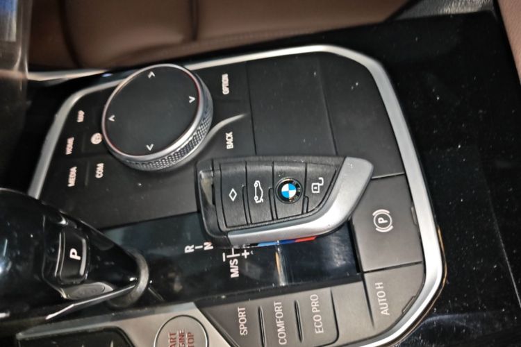 BMW 3 Series 2021 #9 BMW 3 Series 2021 car image #9