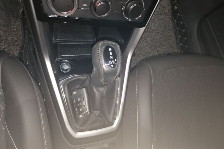 Volkswagen T-Cross 2020 #14 Volkswagen T-Cross 2020 immagine di auto #14