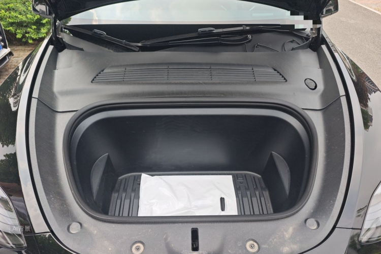 Tesla Model Y 2023 #22 Tesla Model Y 2023 car image #22