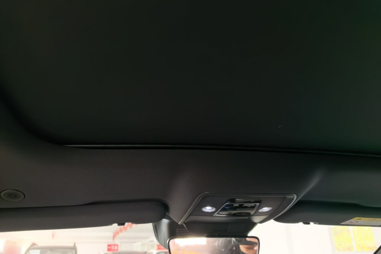 BYD Han 2023 car image #18