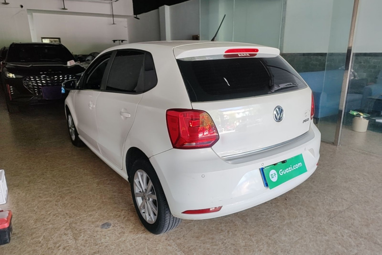 Volkswagen Polo 2015 #5 Volkswagen Polo 2015 car image #5