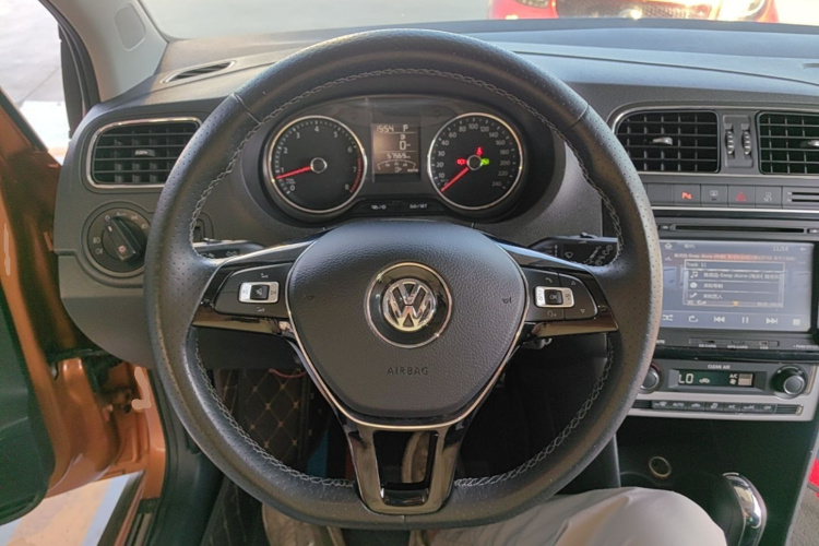 Volkswagen Polo 2017 #11 Volkswagen Polo 2017 car image #11
