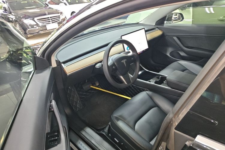 Tesla Model 3 2020 #16 Tesla Model 3 2020 car image #16