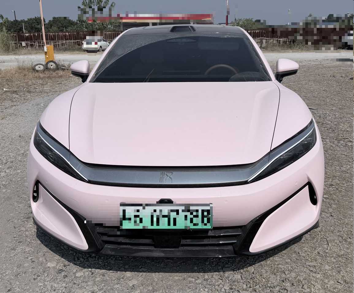 BYD HanL 2025 #2 BYD HanL 2025 car image #2