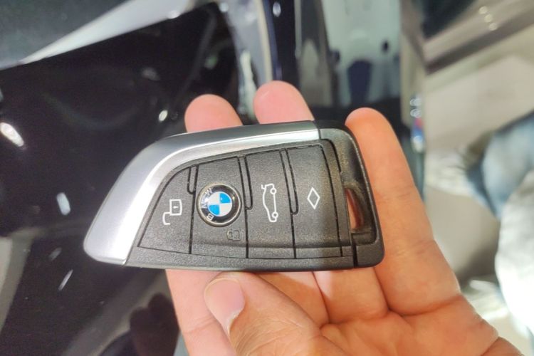 BMW 3 Series 2023 #9 BMW 3 Series 2023 car image #9