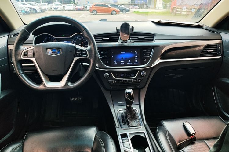 GEELY Emgrand 2017 car image #10