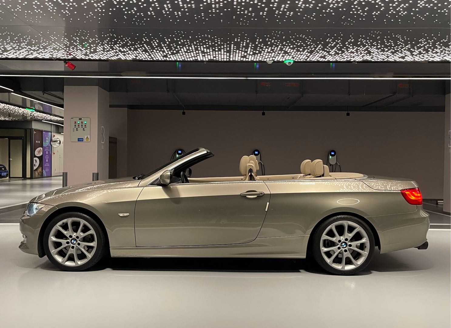 BMW 3 Series (Imported) 2012 car image #6