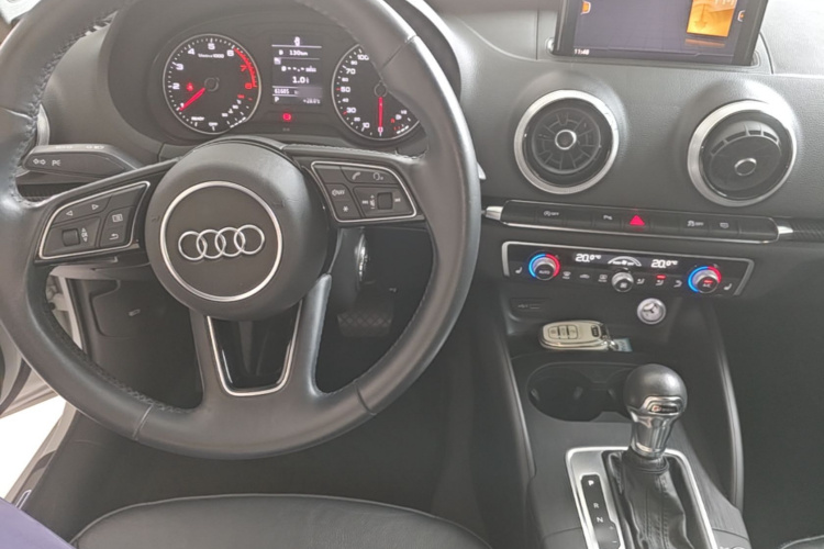 Audi A3 2019 image de voiture #10