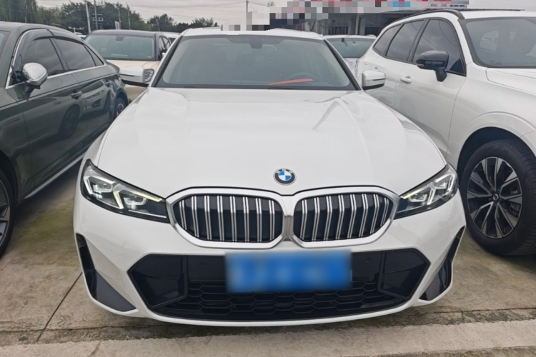 BMW 3 Series 2024 #3 BMW 3 Series 2024 immagine di auto #3