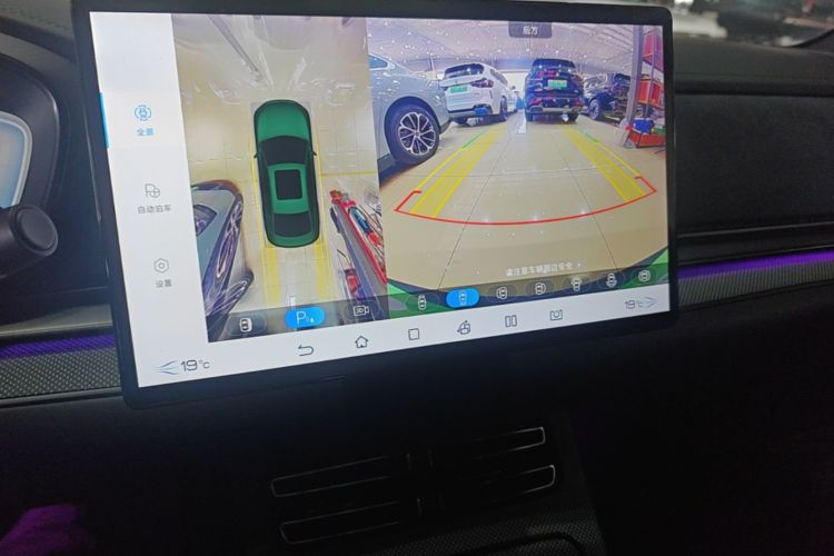 BYD Han 2022 immagine di auto #17