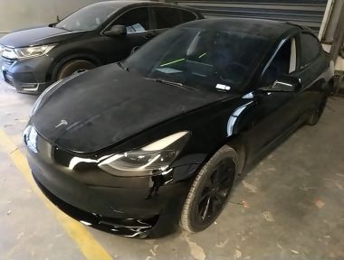 Tesla Model 3 2023 car image 
