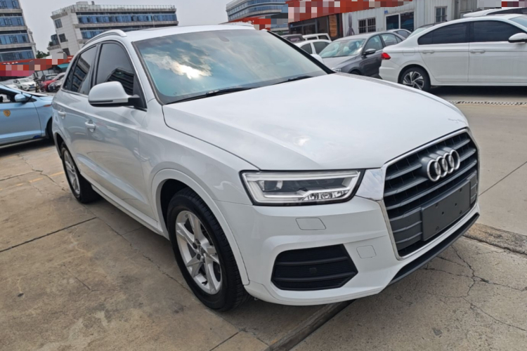Audi Q3 2019 car image #4