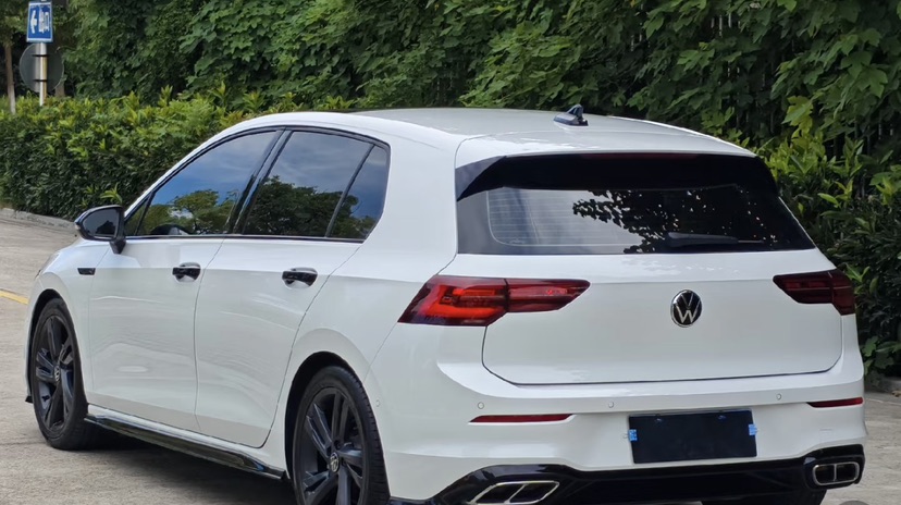 Volkswagen Golf 2023 car image #4