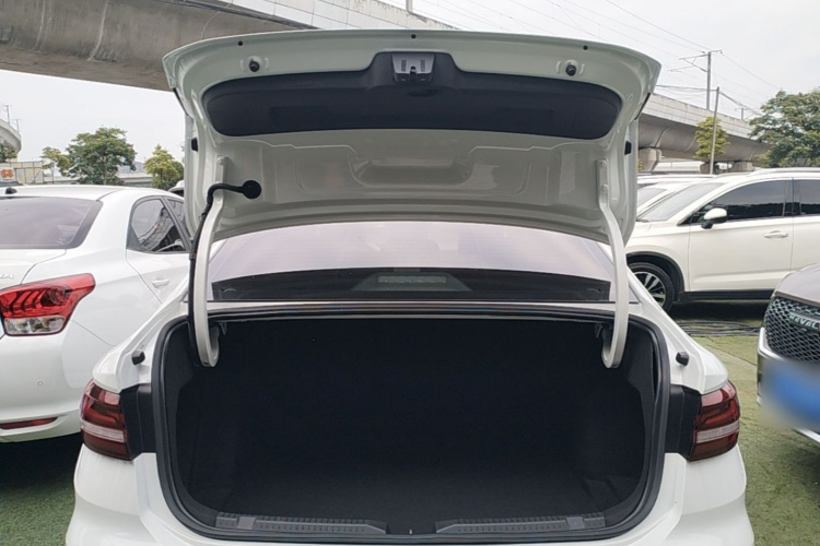Volkswagen Lavida 2023 car image #19