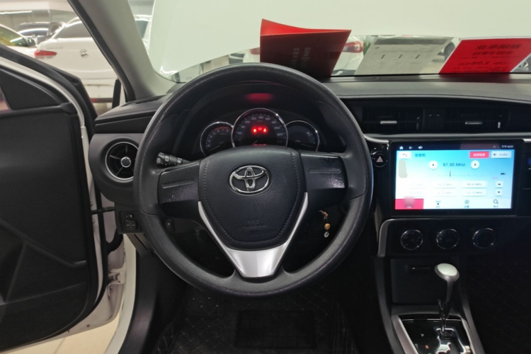 Toyota Corolla 2018 #11 Toyota Corolla 2018 car image #11