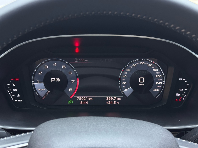 Audi Q3 2020 car image #5