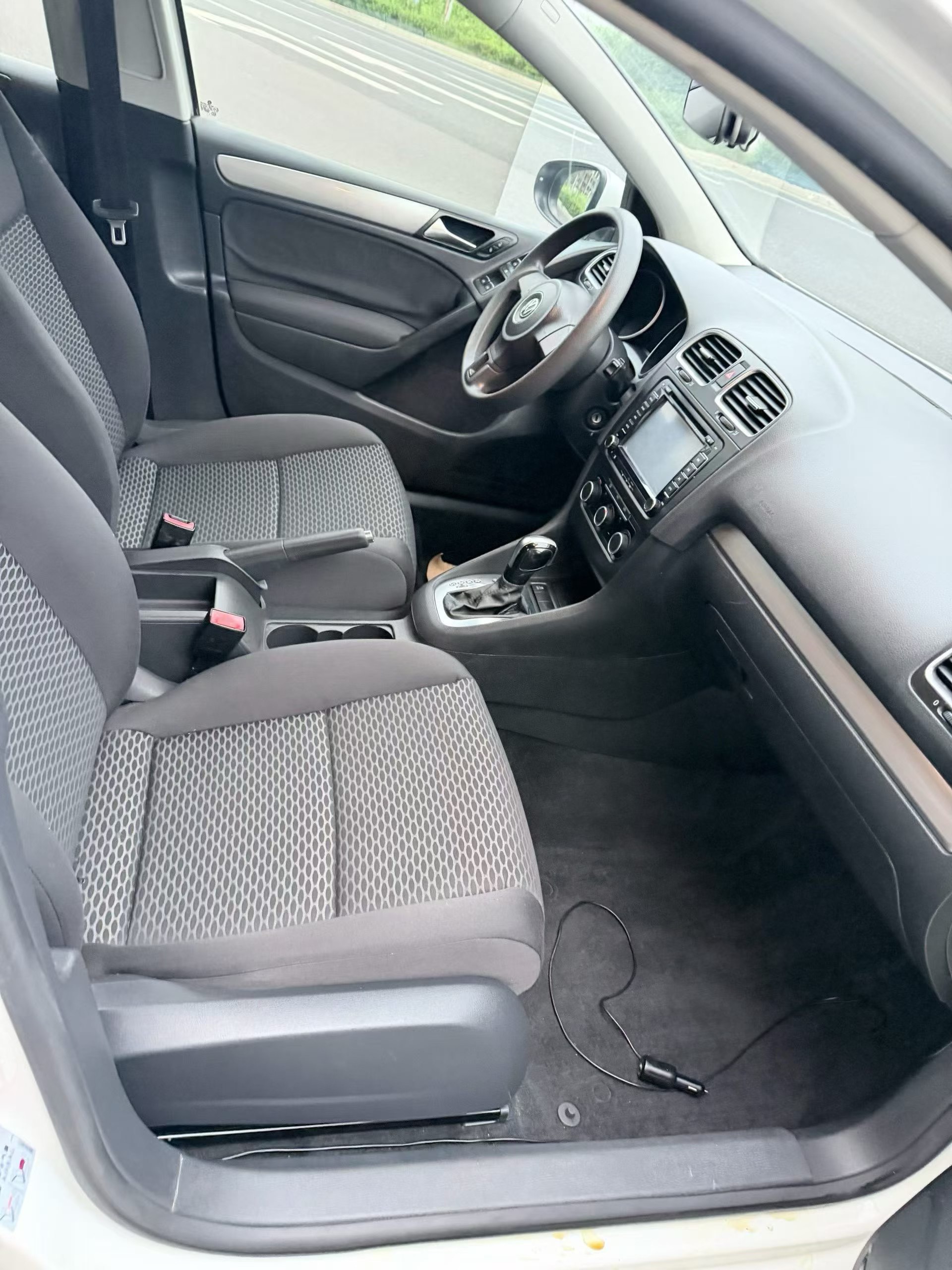 Volkswagen Golf 2014 car image #4