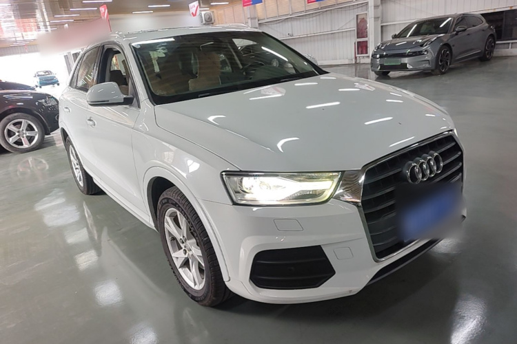 Audi Q3 2016 car image #4