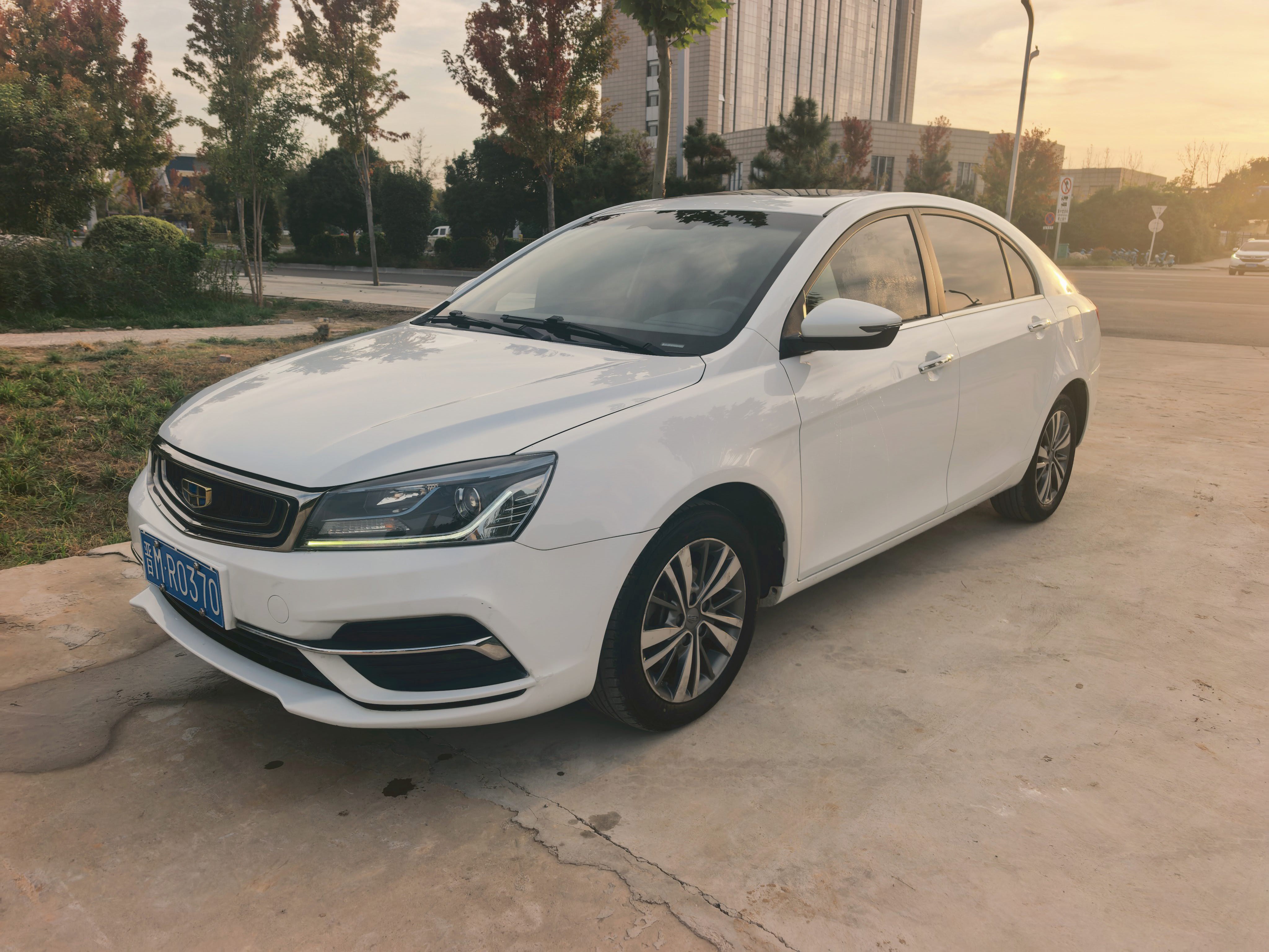 GEELY Emgrand 2018 GEELY Emgrand 2018 car image