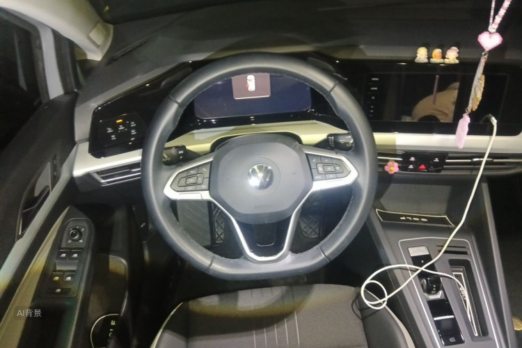 Volkswagen Golf 2021 car image #12