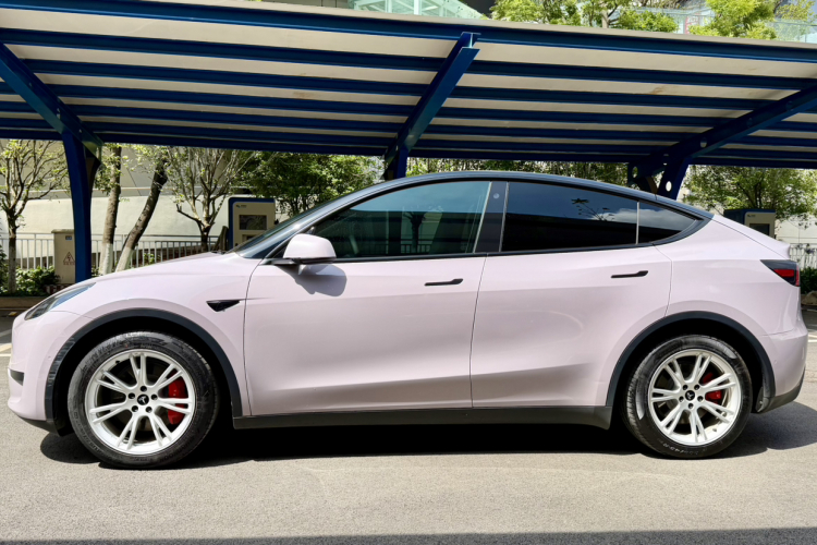 Tesla Model Y 2022 car image #7